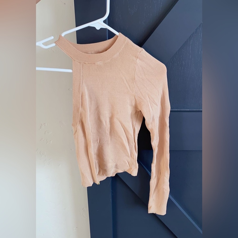 half long sleeve shirt